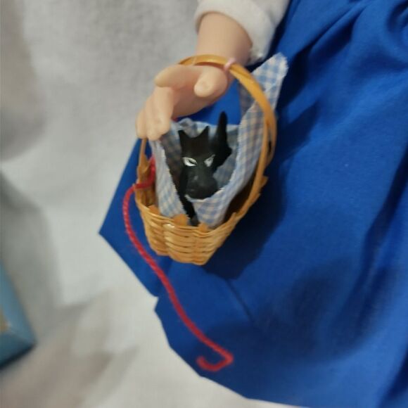 Madame Alexander Dorothy Doll - Picture 3 of 8